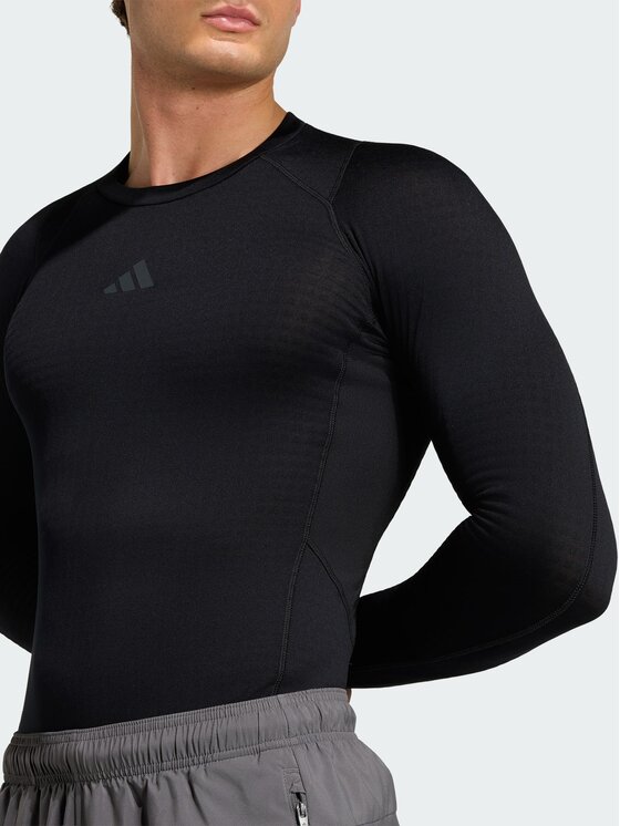 adidas adidas Koszulka techniczna 165317 Czarny Fitted Fit