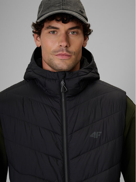 4F 4F Kamizelka BASIC+ Czarny Regular Fit