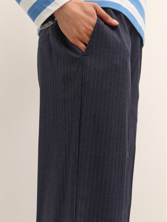 Karen by Simonsen Karen by Simonsen Hlače iz tkanine Gemy 10104194 Siva Classic Fit