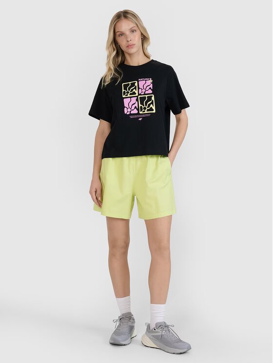 4F 4F Bavlnené šortky 4FRSS25TSHOF750-73S Žltá Regular Fit