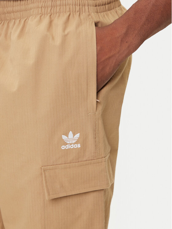 adidas adidas Spodnji del trenirke Trefoil Essentials JX3912 Bež Loose Fit