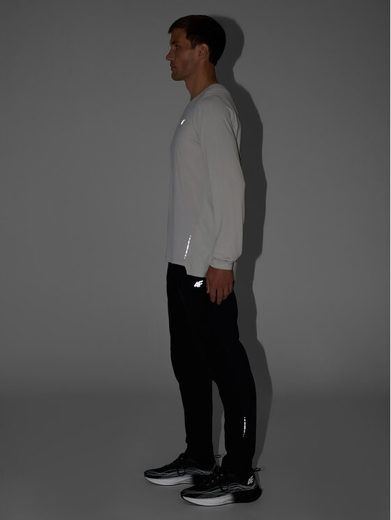 4F 4F Spodnie dresowe FLOW MOTION Czarny Regular Fit