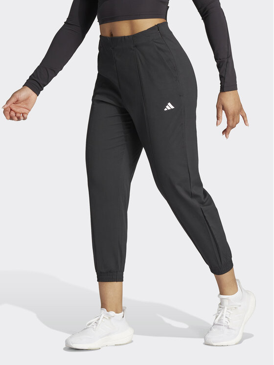 adidas adidas Pantaloni da tuta Train Essentials Minimal IJ5923 Nero Regular Fit
