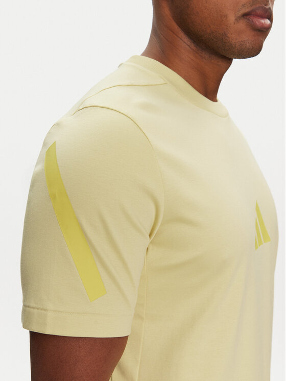 adidas adidas T-shirt Z.N.E. JD5981 Žuta Regular Fit