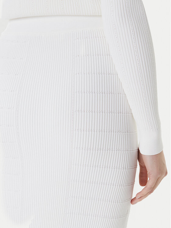 Guess Guess Пола тип молив W5YD66 Z0130 Бял Slim Fit