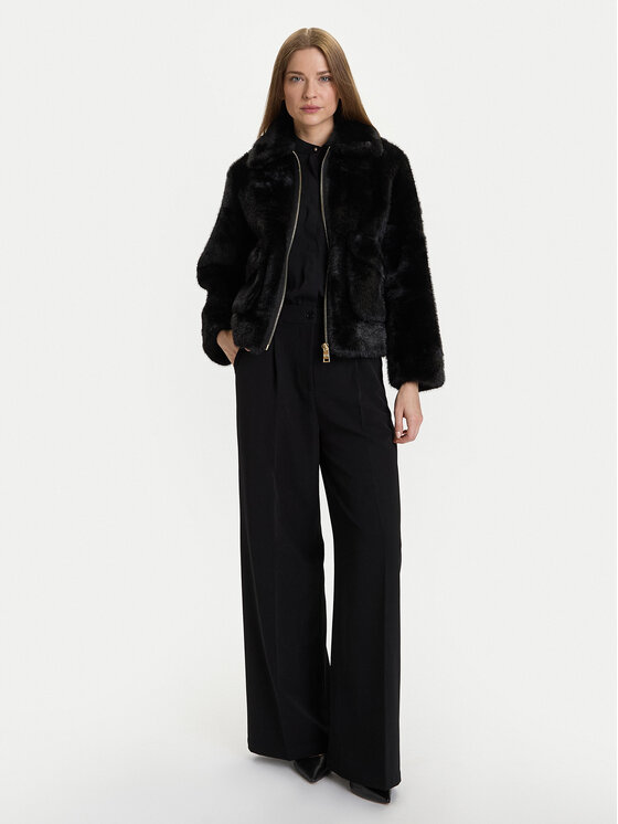 Rinascimento Rinascimento Pelliccia CFC0122227003 Nero Regular Fit