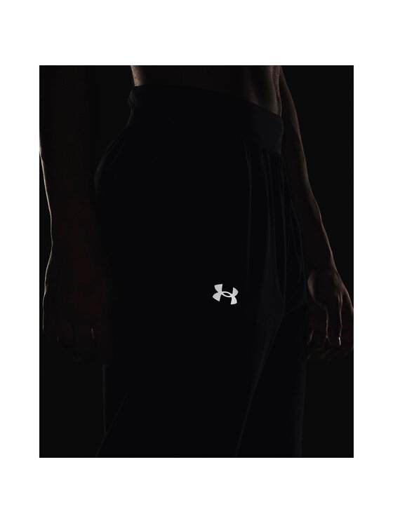 Under Armour Under Armour Spodnie dresowe UA OUTRUN THE STORM PANT Czarny Fitted Fit
