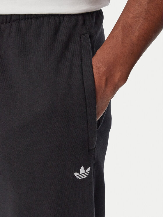 adidas adidas Spodnie dresowe Trefoil Essentials KR3463 Czarny Regular Fit
