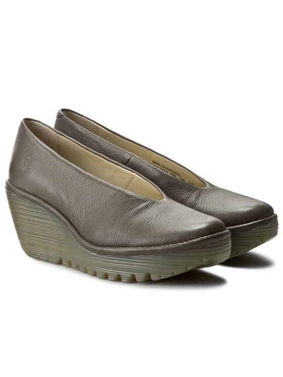 Fly london 2025 yaz wedge pump
