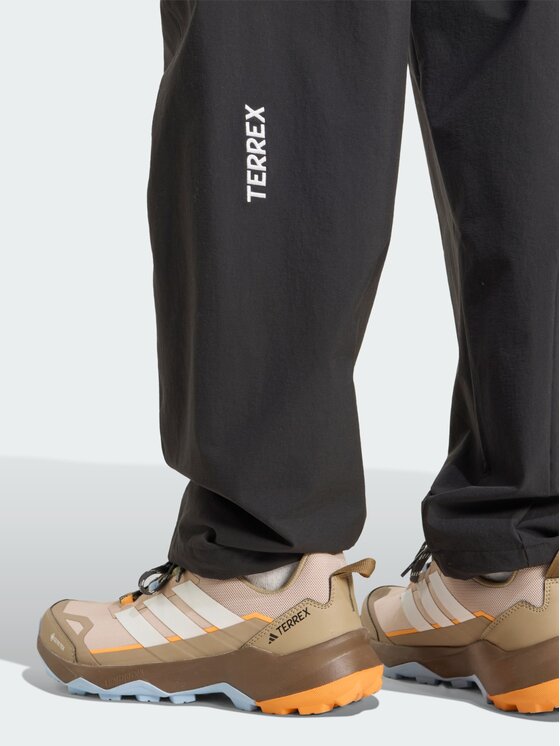 adidas adidas Spodnie outdoor 163069 Czarny Loose Fit