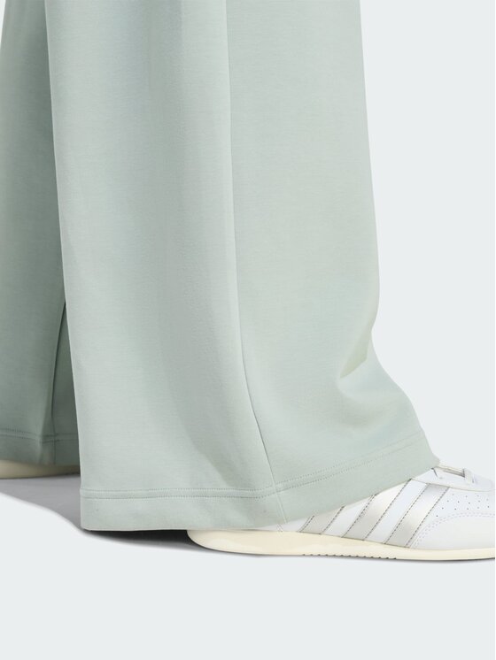adidas adidas Spodnie dresowe 159322 Zielony Loose Fit
