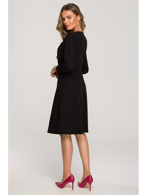Stylove Stylove Sukienka koktajlowa S325 Czarny Regular Fit