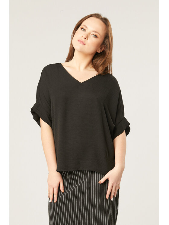 QUIOSQUE QUIOSQUE Halenka 19-TK-206 Černá Regular Fit