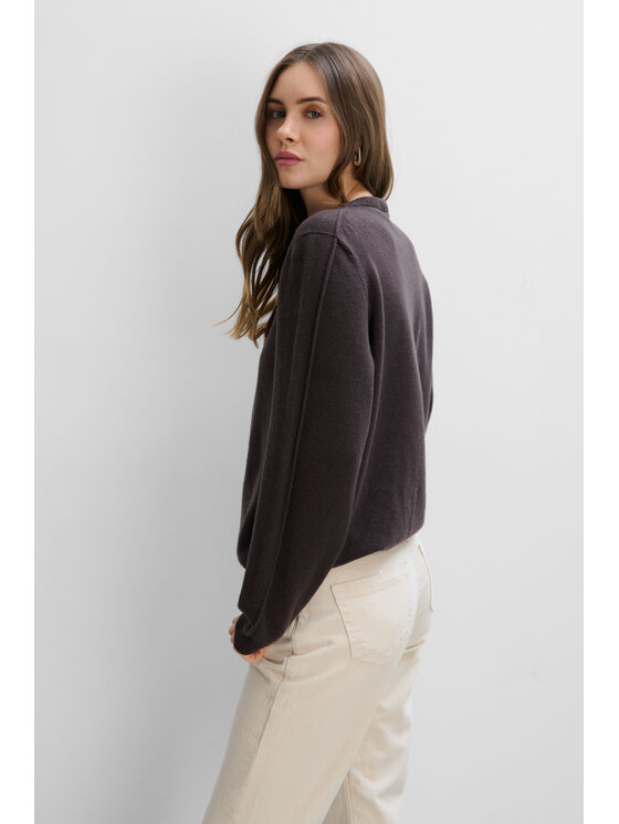 Fobya Fobya Sweter F2100 Brązowy Basic Fit