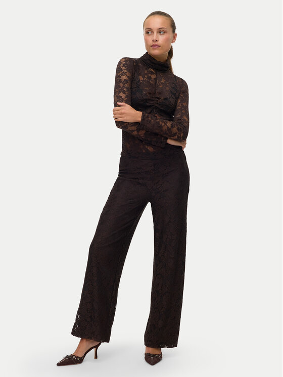 Vero Moda Vero Moda Pantaloni din material Neline 10335568 Maro Regular Fit