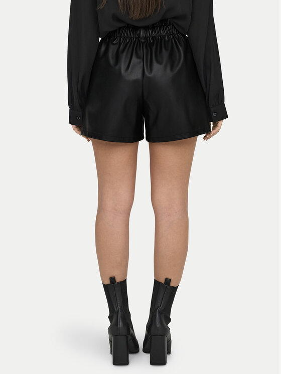JDY JDY Tehisnahast šortsid Maya 15336992 Must Regular Fit
