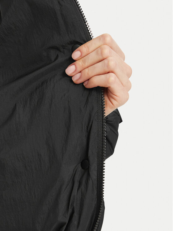 HUGO HUGO Žieminė striukė Faren-2 50567764 Juoda Regular Fit