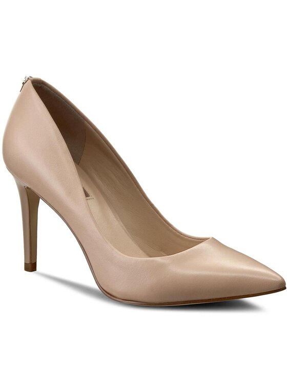 Guess bennie pump store