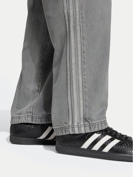 adidas adidas Džínsy adicolor Denim Stone JW5920 Sivá Regular Fit