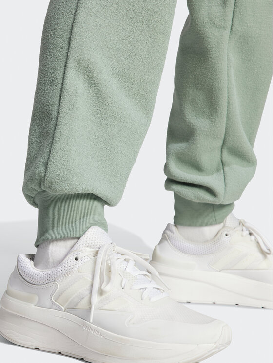 adidas adidas Teplákové nohavice IR8372 Zelená Regular Fit