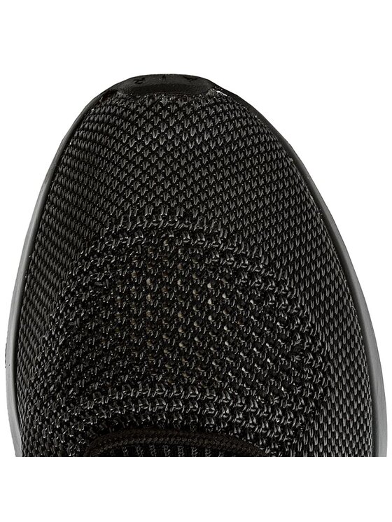 mariah flyknit racer