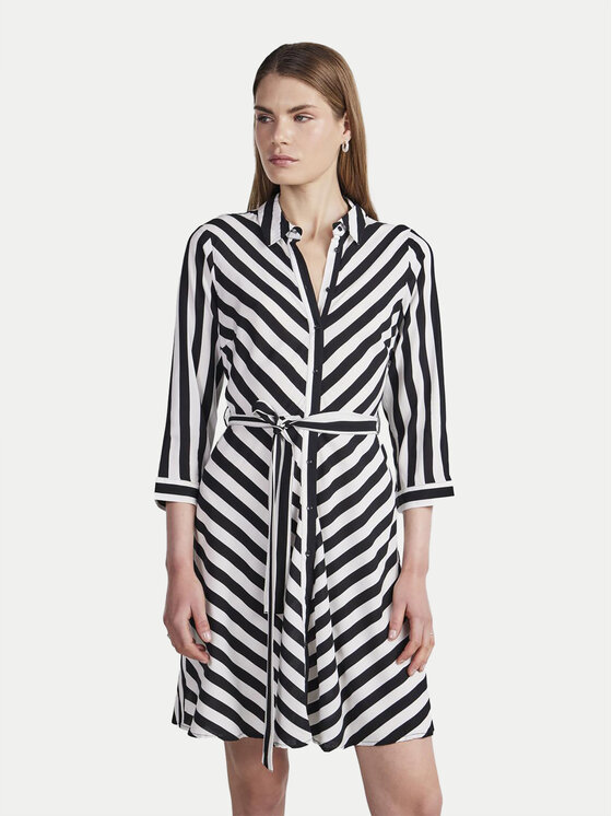 YAS YAS Košilové šaty Savanna 26030247 Černá Loose Fit