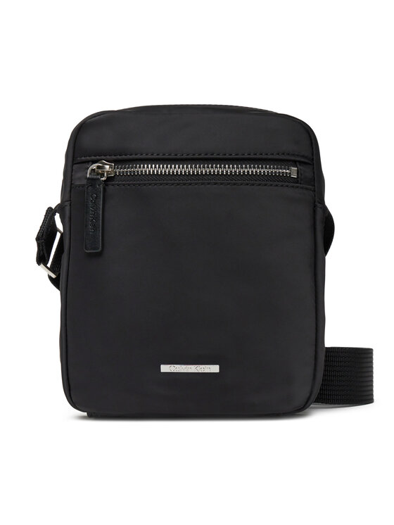Calvin Klein Calvin Klein Taška cez rameno Sleek Nylon Reporter LV04D3176G Čierna