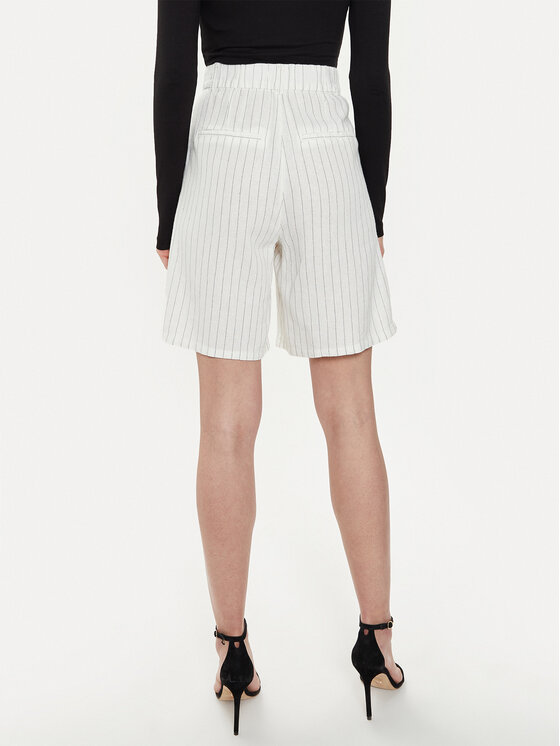 ONLY ONLY Bermudy Caro 15278792 Biały Loose Fit