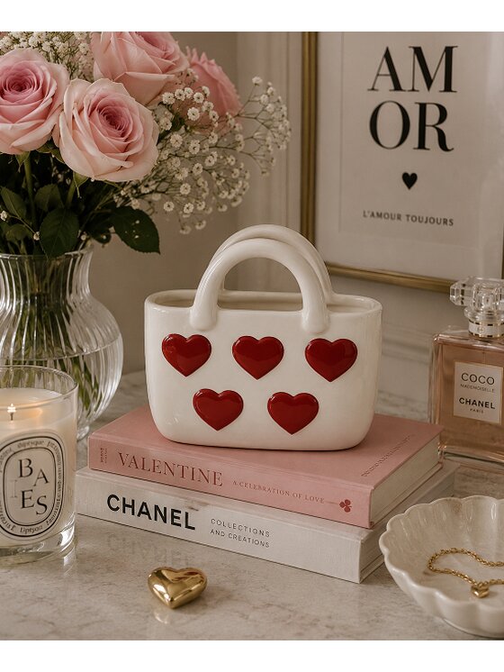 MIAhome MIAhome Wazon ceramiczny 17,7x10x18 cm TORBA w serca Biały