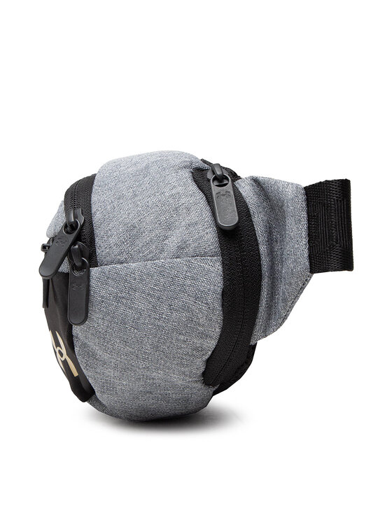 Under armour bum bag best sale