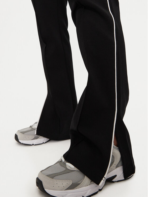 Fila Fila Pantaloni da tuta Laiben FAW0778 Nero Regular Fit