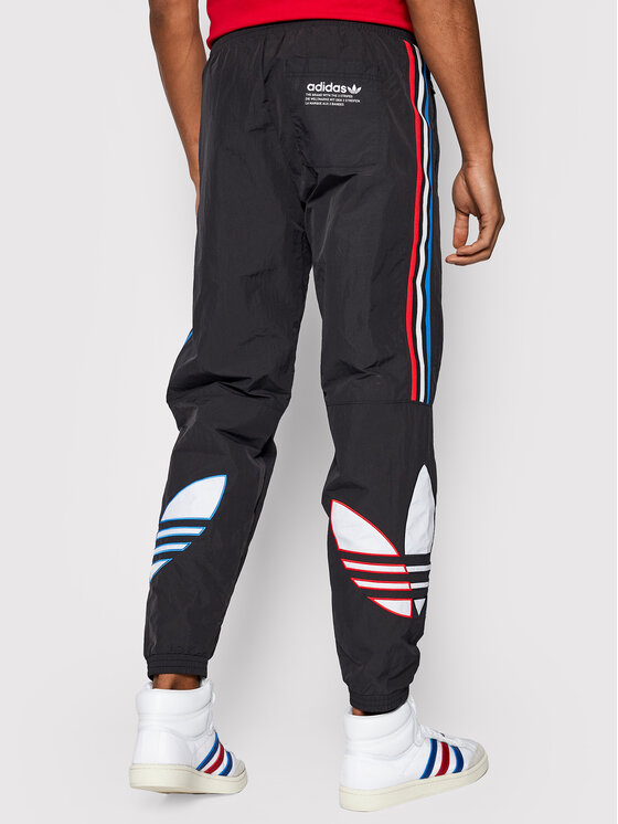 adidas Sportinės kelnės adicolor Tricolor Tp GN3577 Juoda Regular Fit •  Modivo.lt