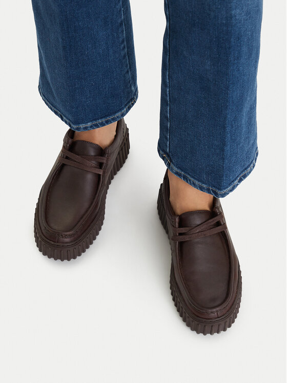 Κλειστά παπούτσια Clarks