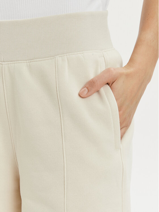 Columbia Columbia Športne kratke hlače Lodge™ 2073461 Bela Relaxed Fit