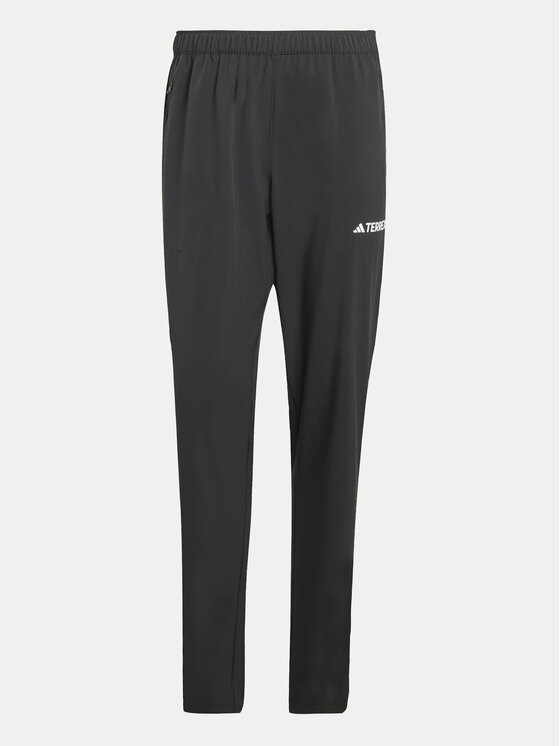adidas adidas Pohodne hlače Multi Essentials JP0811 Črna Regular Fit