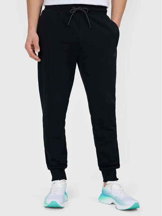 4F 4F Spodnie dresowe 4FWMM00TTROM1860-20S Czarny Jogger Fit
