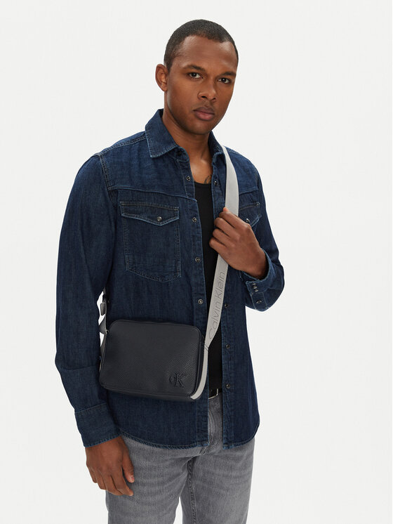 Calvin Klein Jeans Geantă crossover Cargo Camera Bag LV04G3081G Albastru