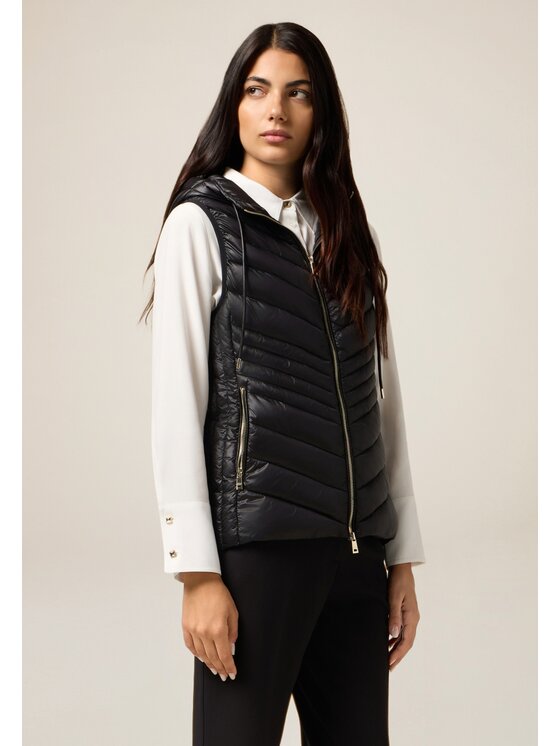 Oltre Oltre Giubbotto piumino F610R001426N033 Nero Slim Fit