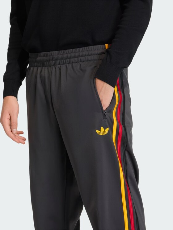 adidas adidas Spodnie dresowe FIREBIRD Czarny Regular Fit