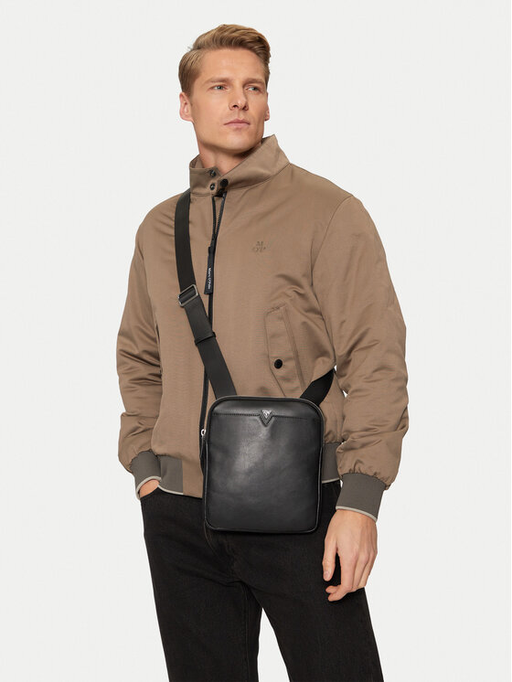 Guess Guess Torbica za okrog pasu Firenze HMFISE P4423 Črna