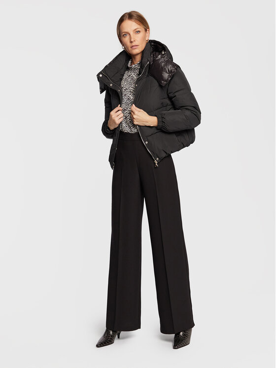 Patrizia Pepe Patrizia Pepe Зимно яке 2O0008/A150-K103 Черен Regular Fit