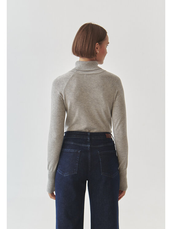 TATUUM TATUUM Sweter NEKOKI Szary Fitted Fit
