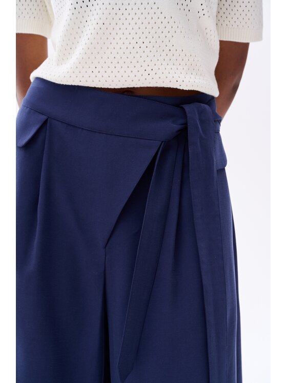 blue shadow blue shadow Szorty Seszele Granatowy Regular Fit