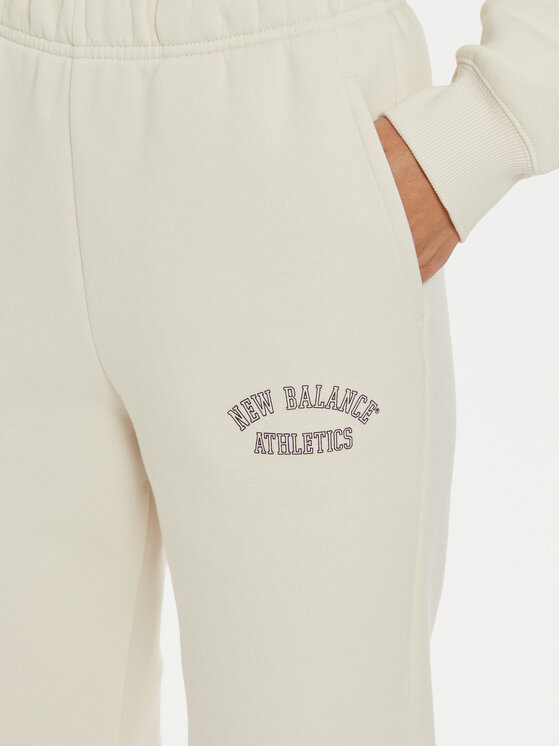 New Balance New Balance Pantaloni trening WP43500 Bej Relaxed Fit