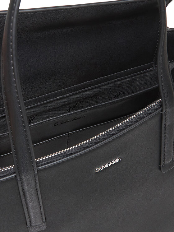 Calvin Klein Calvin Klein Kabelka Ck Must Tote Md LV04F3098G Černá