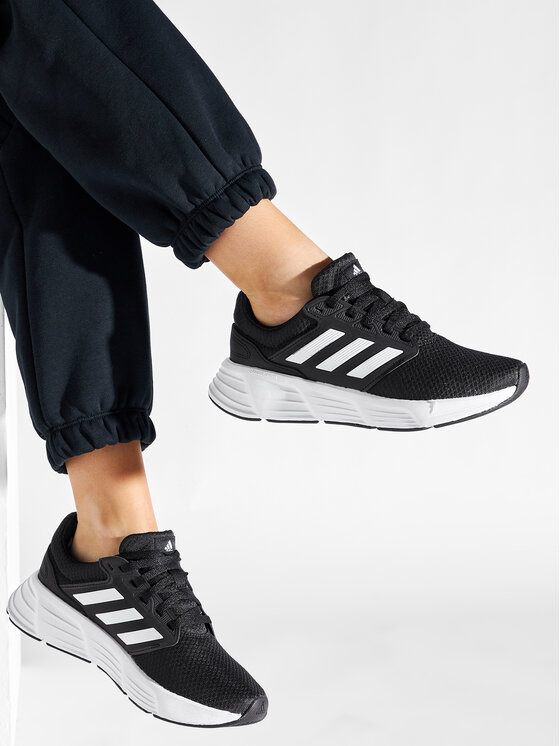adidas adidas Bežecké topánky Galaxy 6 GW3847 Čierna