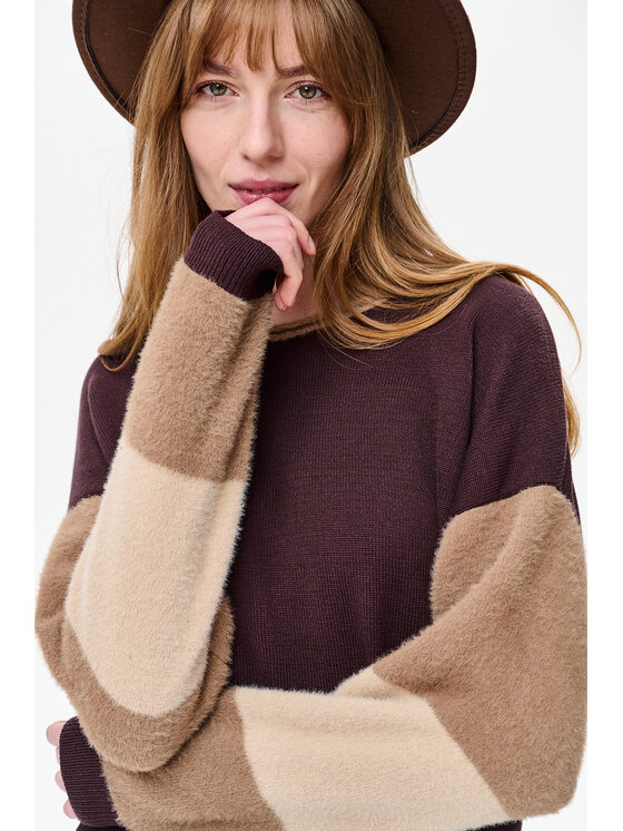 blue shadow blue shadow Sweter Nora Brązowy Regular Fit