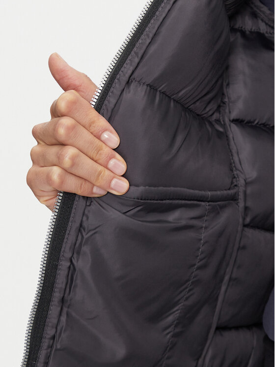 Napapijri Napapijri Žieminė striukė Aerons Rise NP0A4HCS Juoda Regular Fit