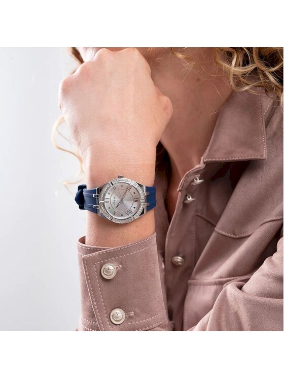 Guess Guess Hodinky GW0034L5 Strieborná