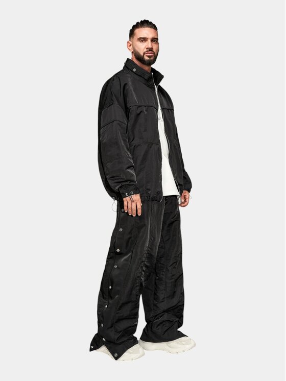 MADE BY SOCIETY MADE BY SOCIETY Spodnie materiałowe FRAME - P17742 Czarny Basic Fit